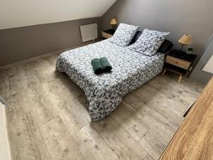 Postel nebo postele na pokoji v ubytování Proche centre - parking securisé