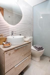Ένα μπάνιο στο Seabreeze Villa Marianna