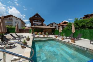 Bazén v ubytování Grami Hotel nebo v jeho okolí