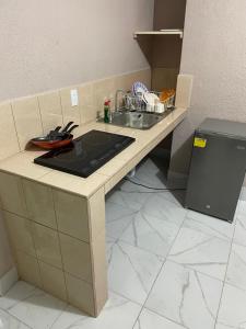 Η κουζίνα ή μικρή κουζίνα στο Departamento Céntrico Alameda