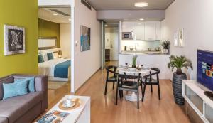 Khu vực ghế ngồi tại VN3 Terraces Suites by Adrez
