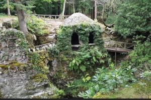 Gallery image of Sarsa Cottage Ballynahinch in Ballynahinch