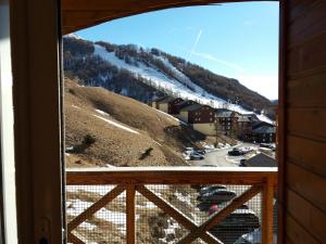 Nespecifikovaný výhled na hory nebo výhled na hory při pohledu z apartmánu