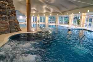 Bazén v ubytování Redcastle Hotel nebo v jeho okolí