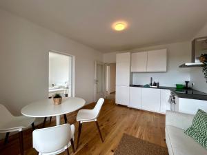 Köök või kööginurk majutusasutuses StayRoom Apartments I "U27"