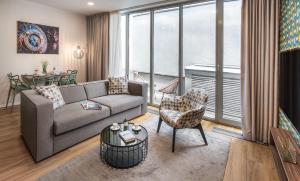 Posedenie v ubytovaní VN17 Rooftop Suites by Adrez