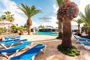 Bazén v ubytování Casita Luna VV Playa Bastian nebo v jeho okolí