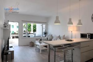 Kuchyň nebo kuchyňský kout v ubytování Casita Luna VV Playa Bastian