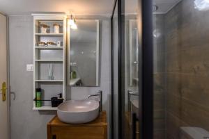 Koupelna v ubytování Kastella Bohemian Pied a Terre + 15 fotografií