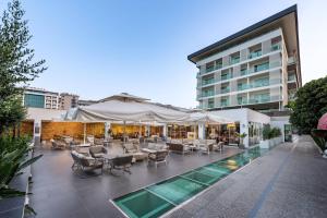 Bazén v ubytování White City Resort Hotel - Ultra All Inclusive nebo v jeho okolí