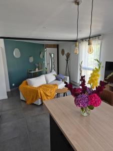 Katil atau katil-katil dalam bilik di Casa Délia, maison lumineuse et moderne
