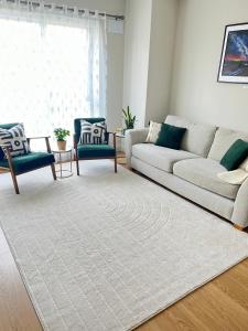 Area soggiorno di The Hive - Luxury Ensuite Room - Full Privacy as only room on the top floor!