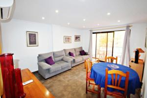 Część wypoczynkowa w obiekcie Xavier - oceanfront apartment with sea views in Calpe