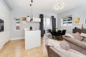 Χώρος καθιστικού στο Charming Ground Floor 1 Bedroom Flat in Twickenham +10 φωτογραφίες