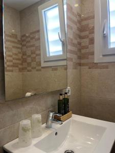 サン・エルムにあるHostal Dragoneraのギャラリーの写真