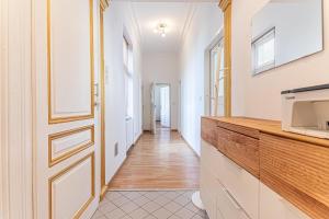 Bilde i galleriet til Convenient 3-BR Shared Apt, 15 Min to Landstraße Hub i Wien
