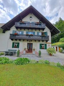Afbeelding uit fotogalerij van Apartments Škantar in Bohinj