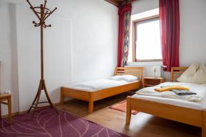 Afbeelding uit fotogalerij van Gasthof Poltl in Rojach