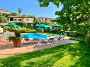 Бассейн в Belvedere Residenza Mediterranea или поблизости