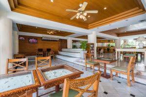 Χώρος καθιστικού στο MATCHA SAMUI RESORT formerly Chaba Samui Resort