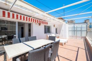 Ein Balkon oder eine Terrasse in der Unterkunft Penthouse El Pato 872 Levante Beach