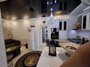 Dapur atau dapur kecil di Batumi Apartment Gigi
