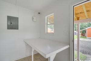 Imagen de la galería de Pet-Friendly Picayune Tiny Home about 4 Mi to Downtown, en Picayune