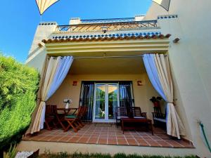 Balkón nebo terasa v ubytování Vistas al Guadiana, Chalet a 10 minutos de la playa + 54 fotografií