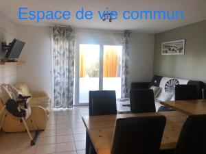Posezení v ubytování Chambre au coeur du Bassin