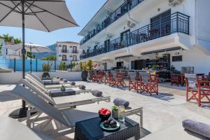 Nespecifikovaný výhled na hory nebo výhled na hory při pohledu z hotelu