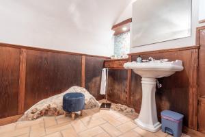 Postel nebo postele na pokoji v ubytování Le Scalette - Holiday Home in Calvi - ItalyWeGo