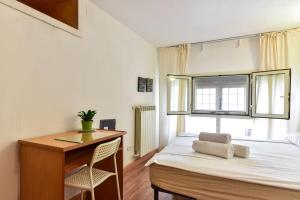 Postel nebo postele na pokoji v ubytování Center Rome Termini Rooms & Apartment Sale