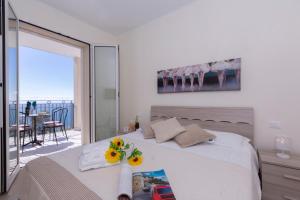 Posteľ alebo postele v izbe v ubytovaní Serena 2 Amazing Sea View - Happy Rentals