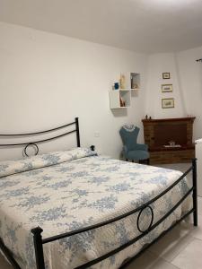 Postel nebo postele na pokoji v ubytování Elm Apartment