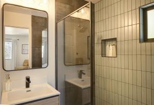 Ein Badezimmer in der Unterkunft 3944 Seaside Bash home