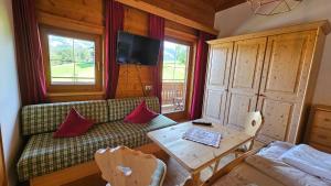 Sjónvarps- og/eða afþreyingartæki á Absolute Active Resort Margret