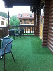 Balkón nebo terasa v ubytování Stivakti Chalet