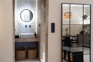Fotografie z fotogalerie ubytování Hayes suite syros v destinaci Ermupoli + 37 fotografií