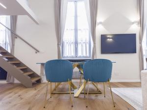 Μια τηλεόραση ή/και κέντρο ψυχαγωγίας στο CASA LE 4 ARTI - 86Mq in Via Lagrange 43 LUXURY