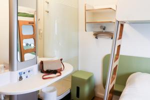 Koupelna v ubytování ibis budget Castelnaudary - A61 + 37 fotografií