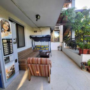 En balkon eller terrasse på Hostel Varna Botanika