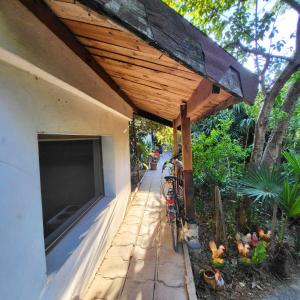 En have udenfor Hostel Varna Botanika