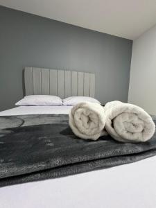 Ένα ή περισσότερα κρεβάτια σε δωμάτιο στο Hotel Casa Florida 70 Medellin +28 φωτογραφίες