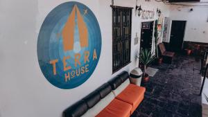 Area soggiorno di Terra House Hostel