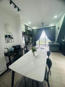 Fotografie z fotogalerie ubytování HARRAZ SUITE PUTRAJAYA just minutes away from PICC and KPT perfect for both business and leisure stays v destinaci Putrajaya