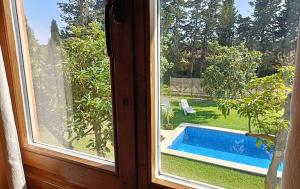 Bazén v ubytování Casa Pinares de Roche nebo v jeho okolí