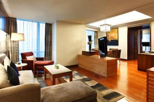 TV a/nebo společenská místnost v ubytování The Westin Guangzhou + 37 fotografií