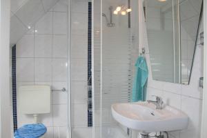 Ένα μπάνιο στο Ferienwohnung Maritim Ostseebad Rerik +8 φωτογραφίες