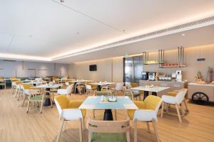 Restaurace v ubytování Home2 Suite by Hilton Guangzhou Conghua