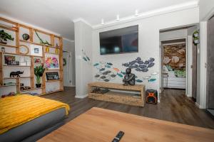 Μια τηλεόραση ή/και κέντρο ψυχαγωγίας στο The Butterfly Villa